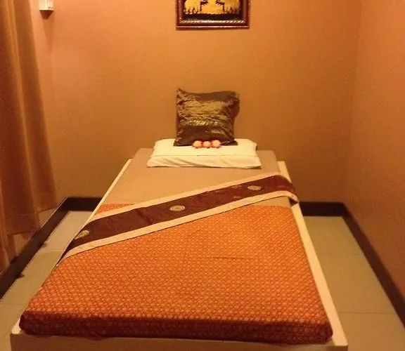 Hotel Waratee