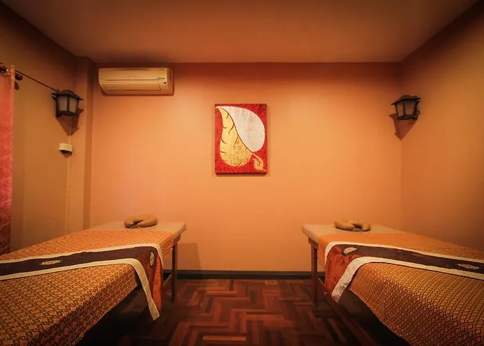 Waratee Hotel