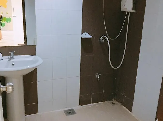 Hotel Waratee