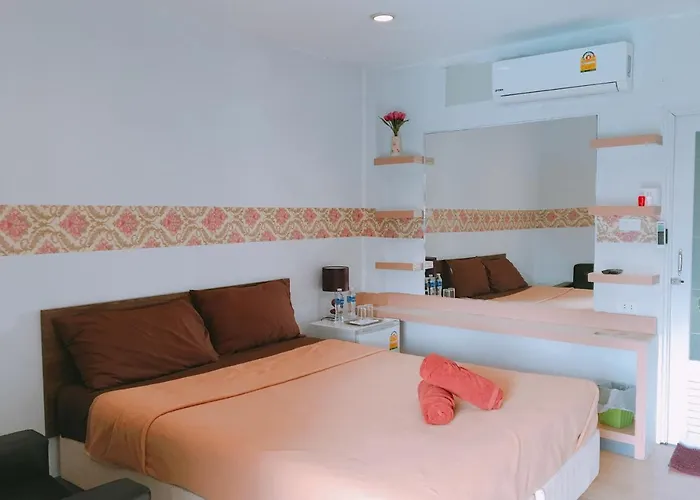 Waratee Hotel